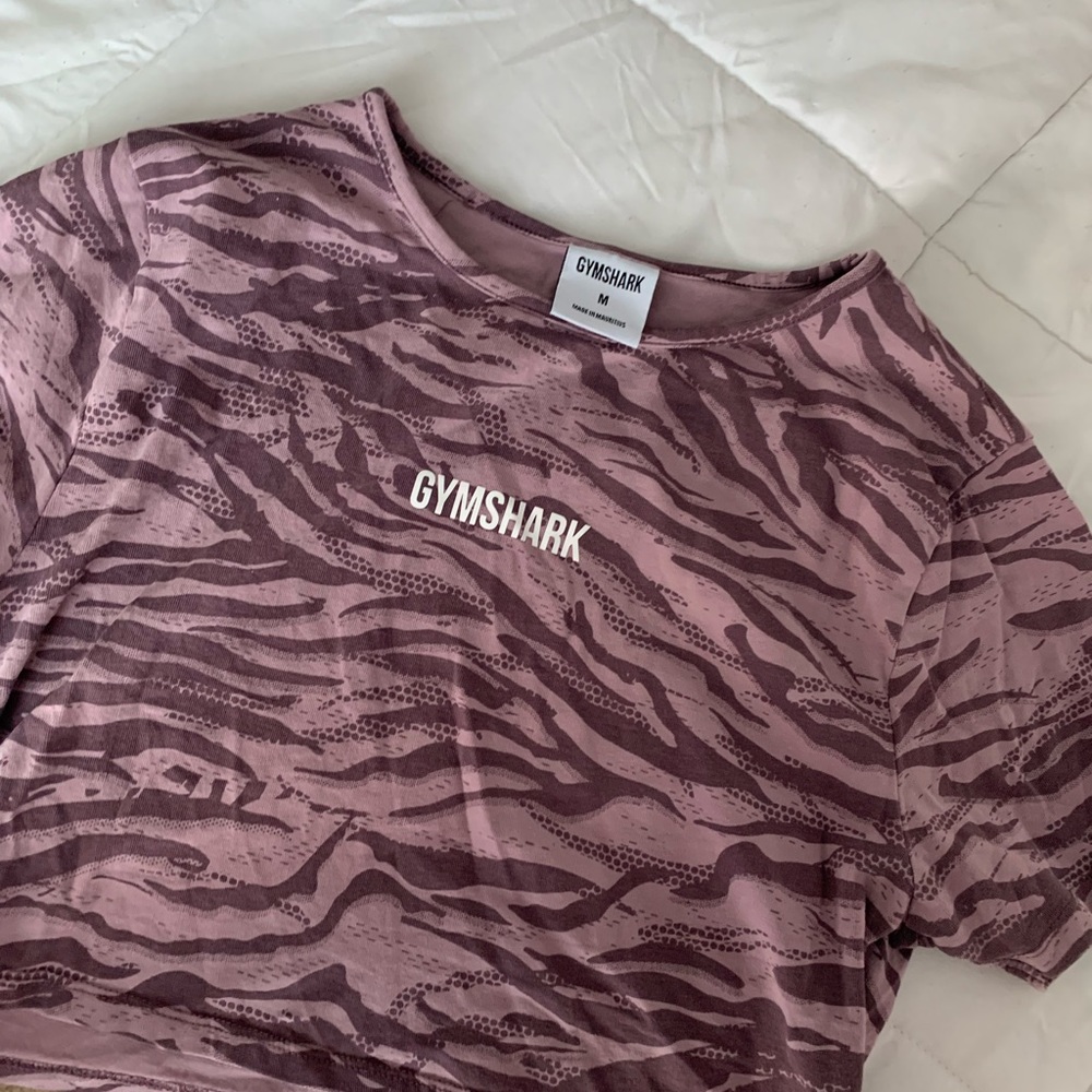 Gymshark Animal Graphic Crop Top-Purple